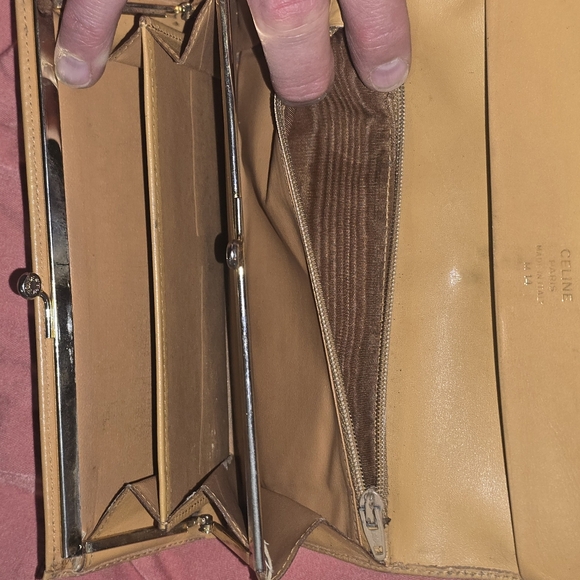 *REHAB* Vintage Celine Macadam Long Wallet With A Gaguchi Clasp - Picture 10 of 14